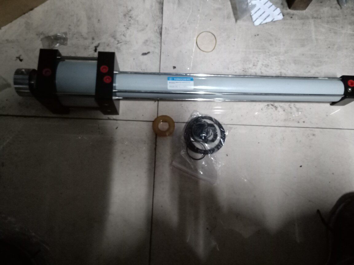 吹瓶机配件 吹瓶机专用拉伸气缸 各种型号吹膜机