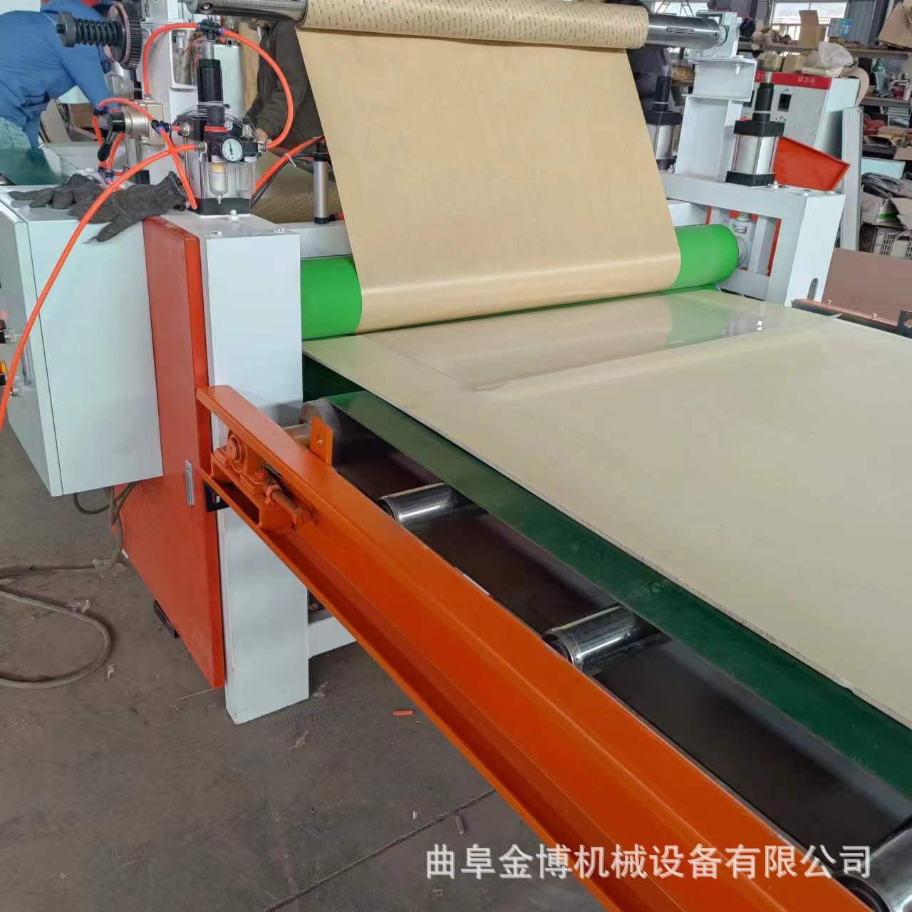 金属板冷裱贴膜机自带背胶PVC膜离型纸双面胶复合机剥离纸收卷