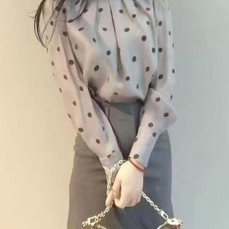 2025春款压褶半高领设计感衬衫