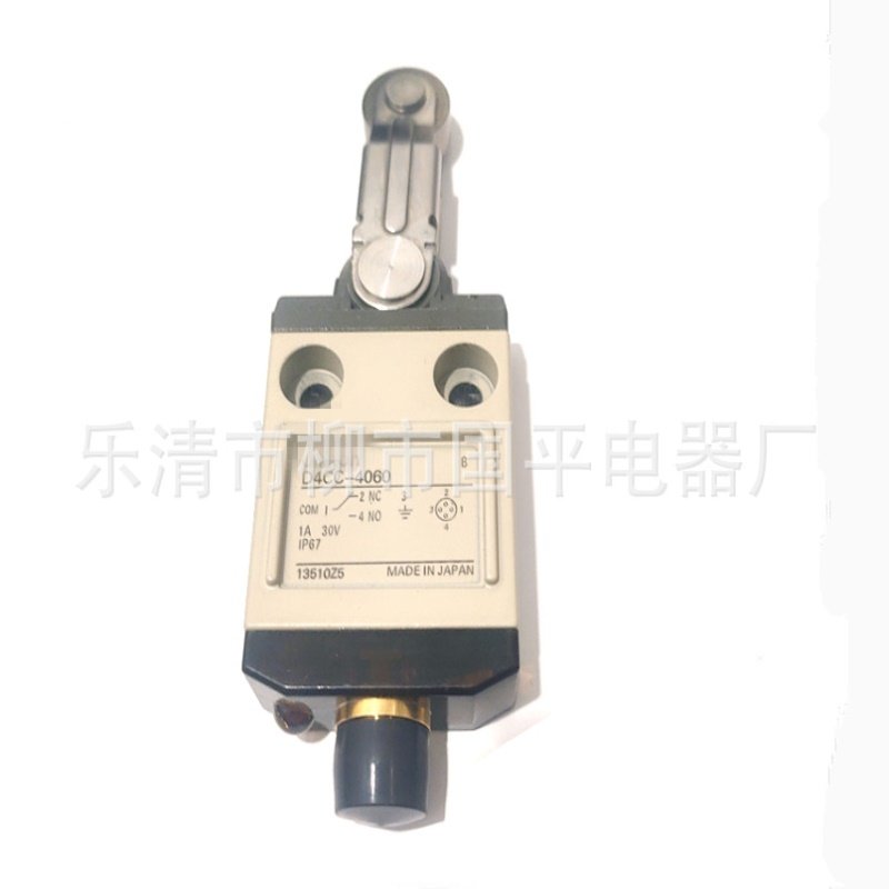 全新行程开关D4CC-1002 D4CC-2002 D4CC-3002 D4C-4002 限位开关