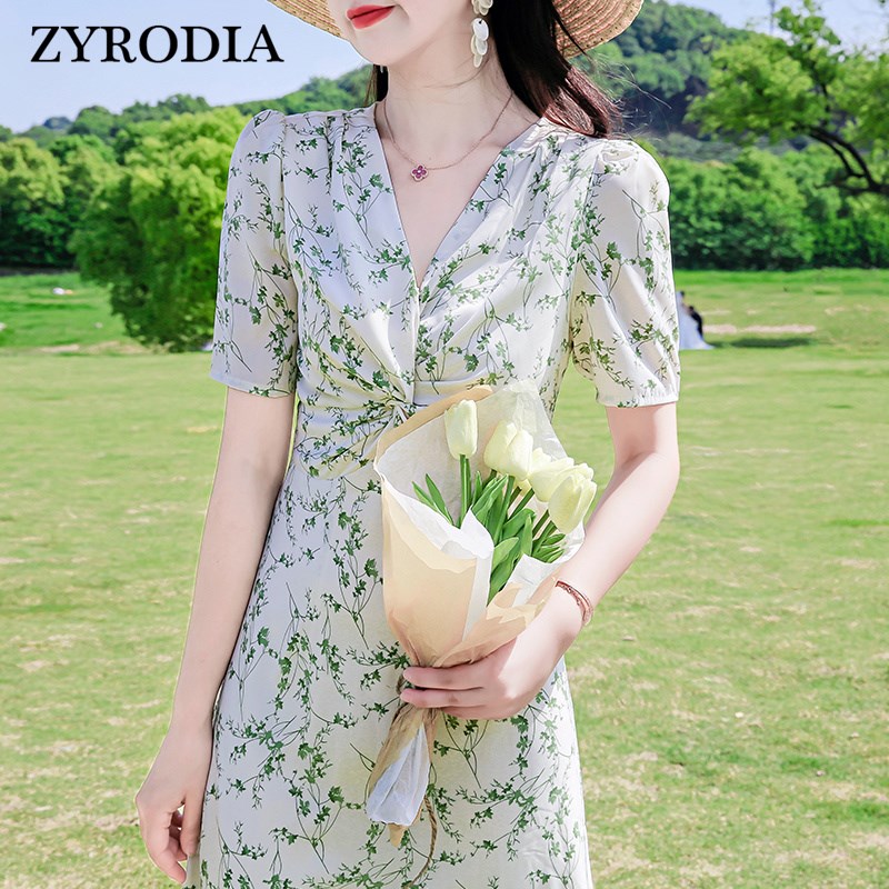 速发ZY0ODIA 绿色碎花连衣裙2R25年新款字恋温柔气质V领a初裙
