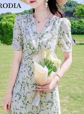 速发ZY0ODIA 绿色碎花连衣裙2R25年新款字恋温柔气质V领a初裙