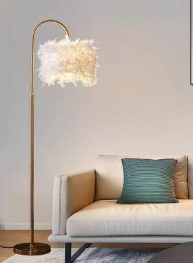 新品LED时尚白色落地灯豪华金色客厅卧室装饰弧形落地灯羽毛钓鱼