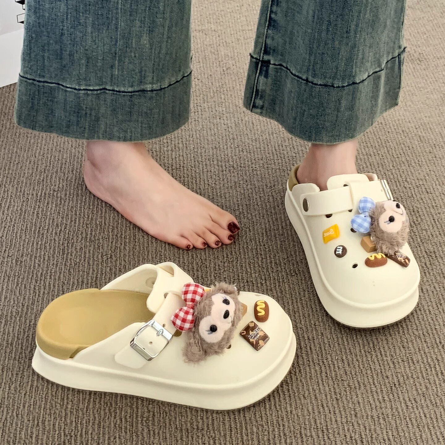DHWA卡通雪莉玫洞洞鞋女夏季新款透气防滑厚底半拖鞋外穿包头凉拖