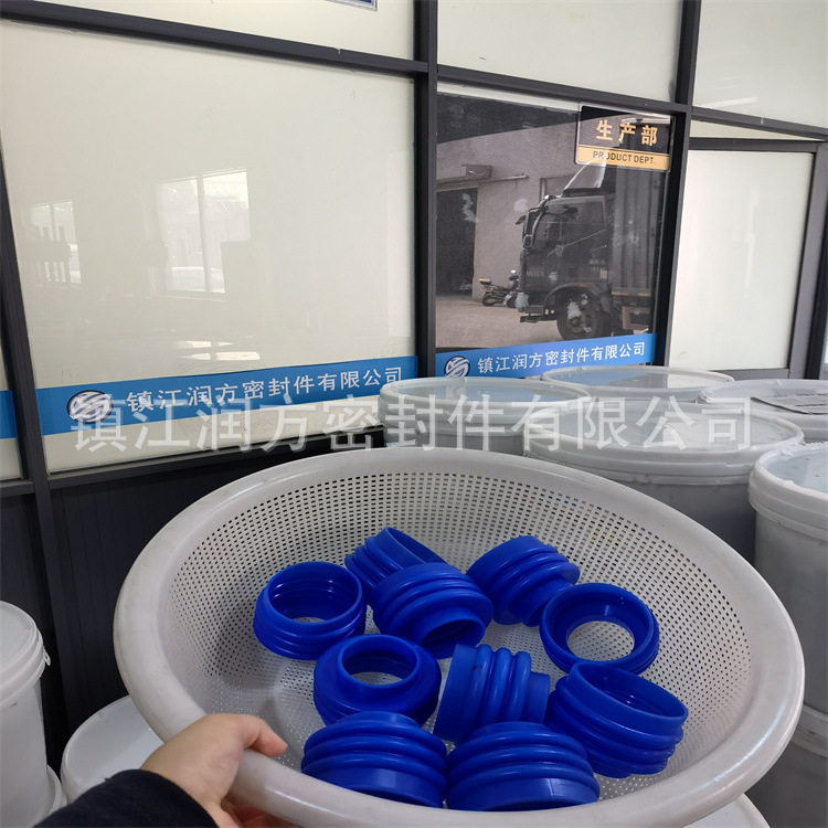 供应蓝色硅胶波纹管制品蓝色硅橡胶注塑模制品