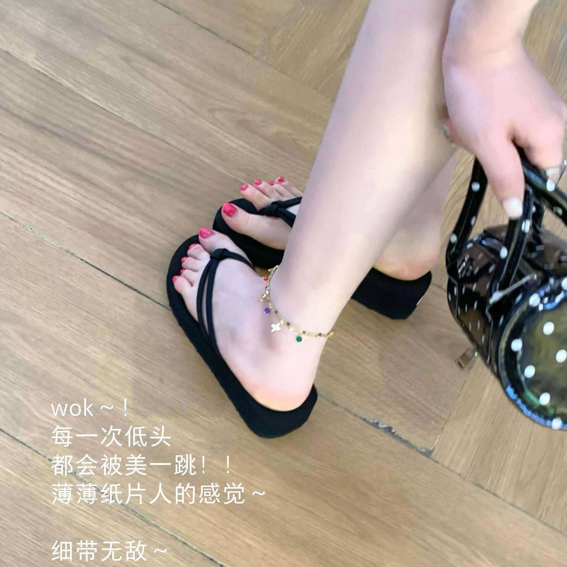 黑色人字拖女夏外穿厚底增高海边沙滩坡跟夹脚拖鞋防滑臭2026新款