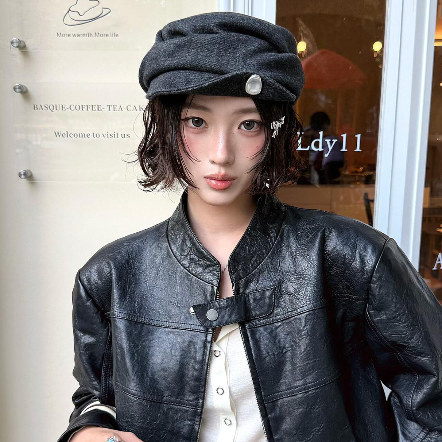 复古金属扣翘檐报童马术帽子女春秋文艺褶皱贝雷帽显脸小