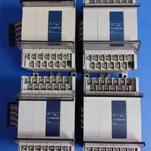 信捷 XC-E3AD4PT2DA， 4只，成色实拍图。带负载议价