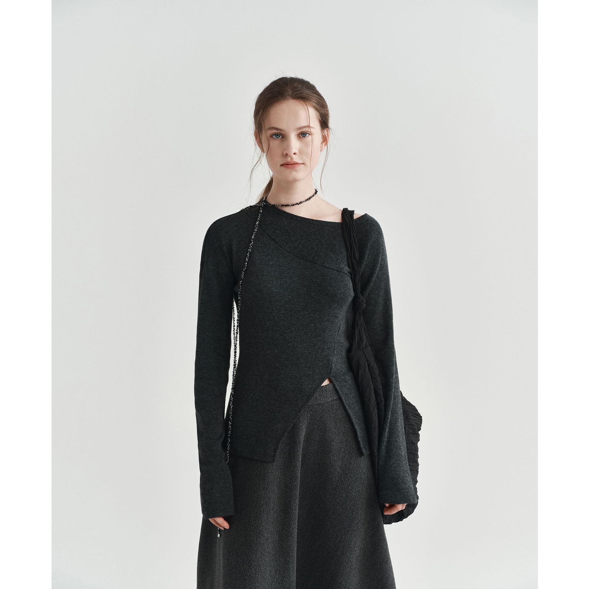 Textile Song设计感开叉灰色针织衫女显瘦法式修身打底T恤上衣