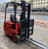 三支点叉车 林德E15C平衡重式 三支点电动叉车三节全自由提升门架