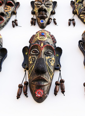 非洲风情挂饰南非肯尼亚创意面具挂件手工彩绘树脂工艺品装饰摆件