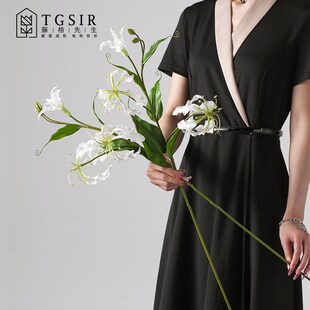 仿真花嘉兰火焰百合花假花客厅餐桌卧室高级插花摆设婚礼装饰花艺