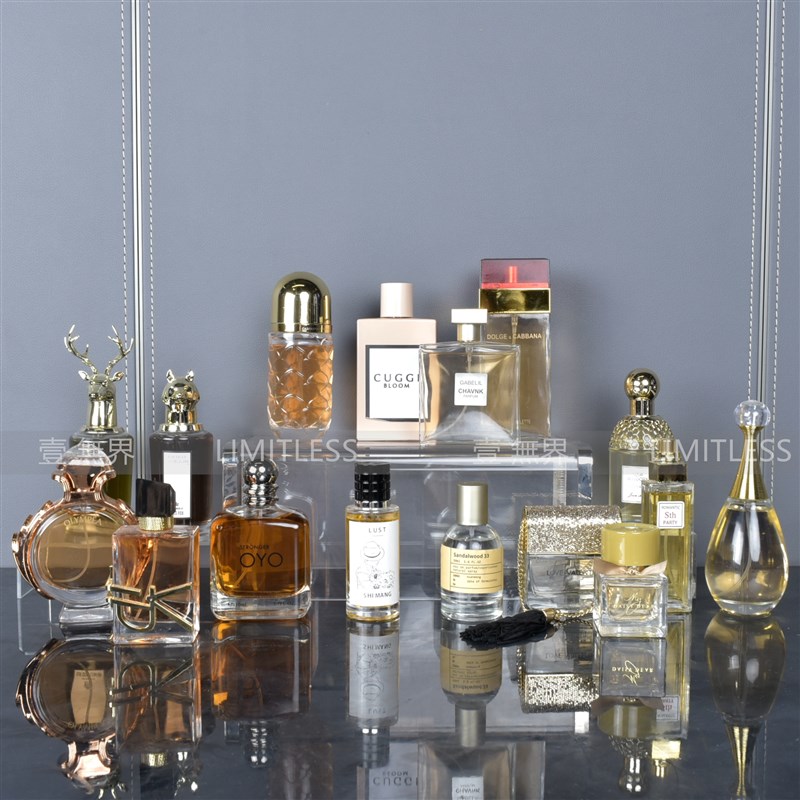 金色轻奢女士香水香氛 拍摄道具样板房H摆件化妆台 化妆室镜柜收