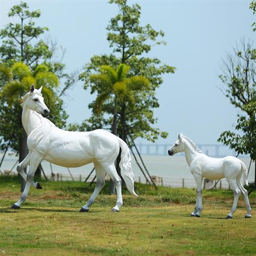 大型玻璃钢动物雕塑仿真白马模型户外庭院花园林景观小品装饰摆件