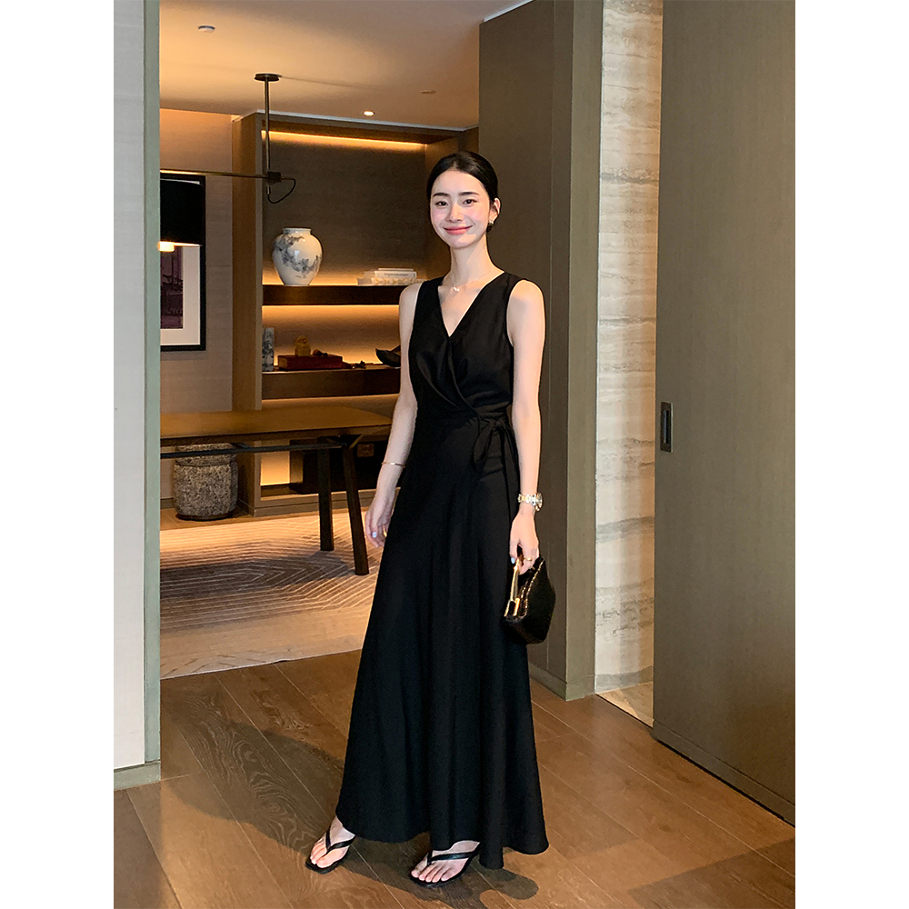 Maven Lin 重磅天丝系带收腰V领无袖长裙女气质一片围裹式连衣裙