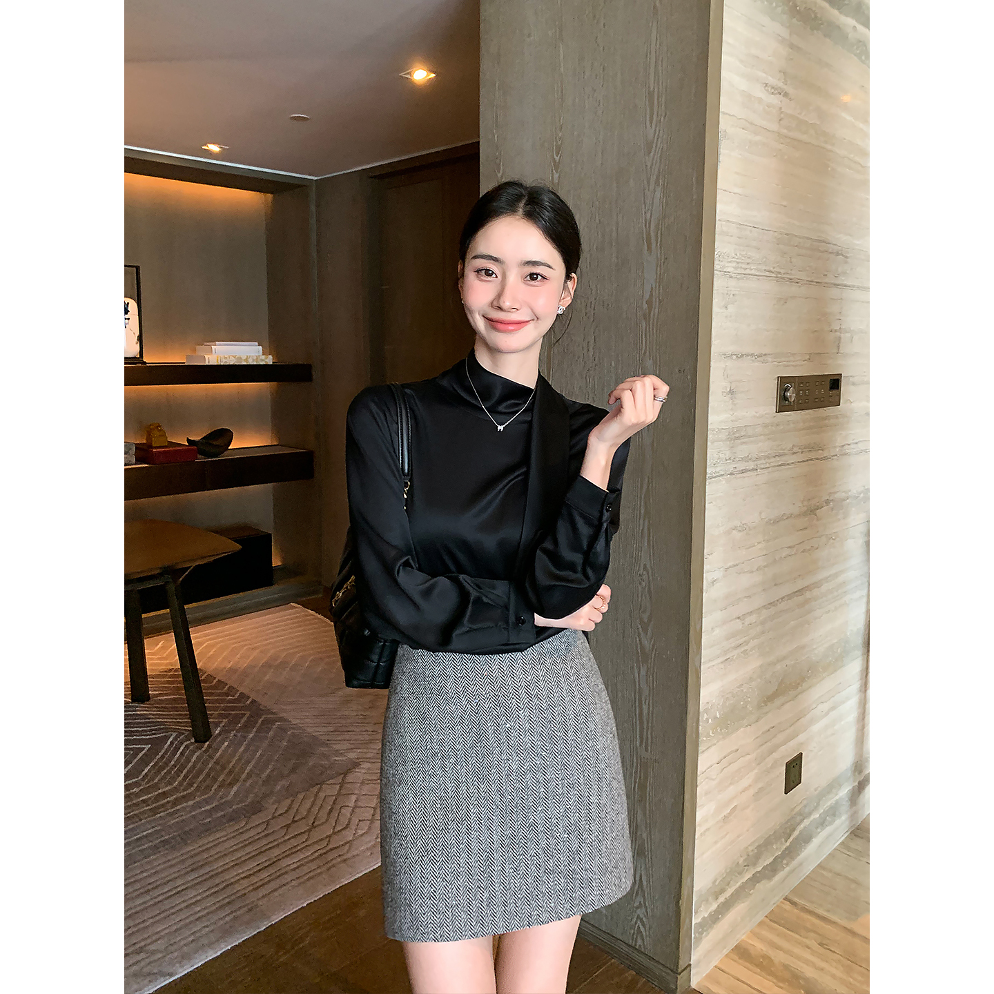 Maven Lin 斯文智性 复古人字纹羊毛呢半身裙女气质a字包臀短裙