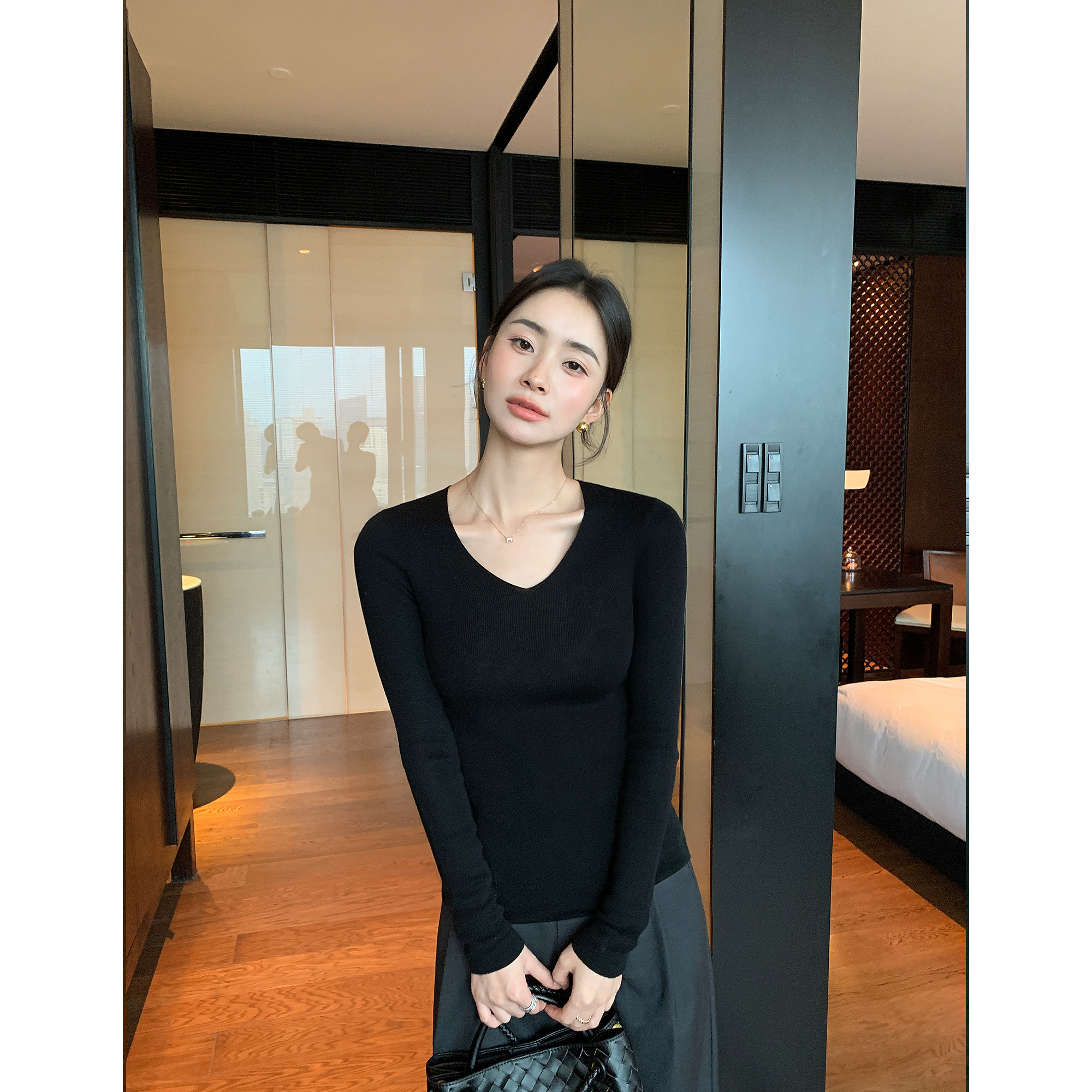Maven Lin 刚需B入 气质v领针织打底衫女秋冬修身内搭长袖上衣