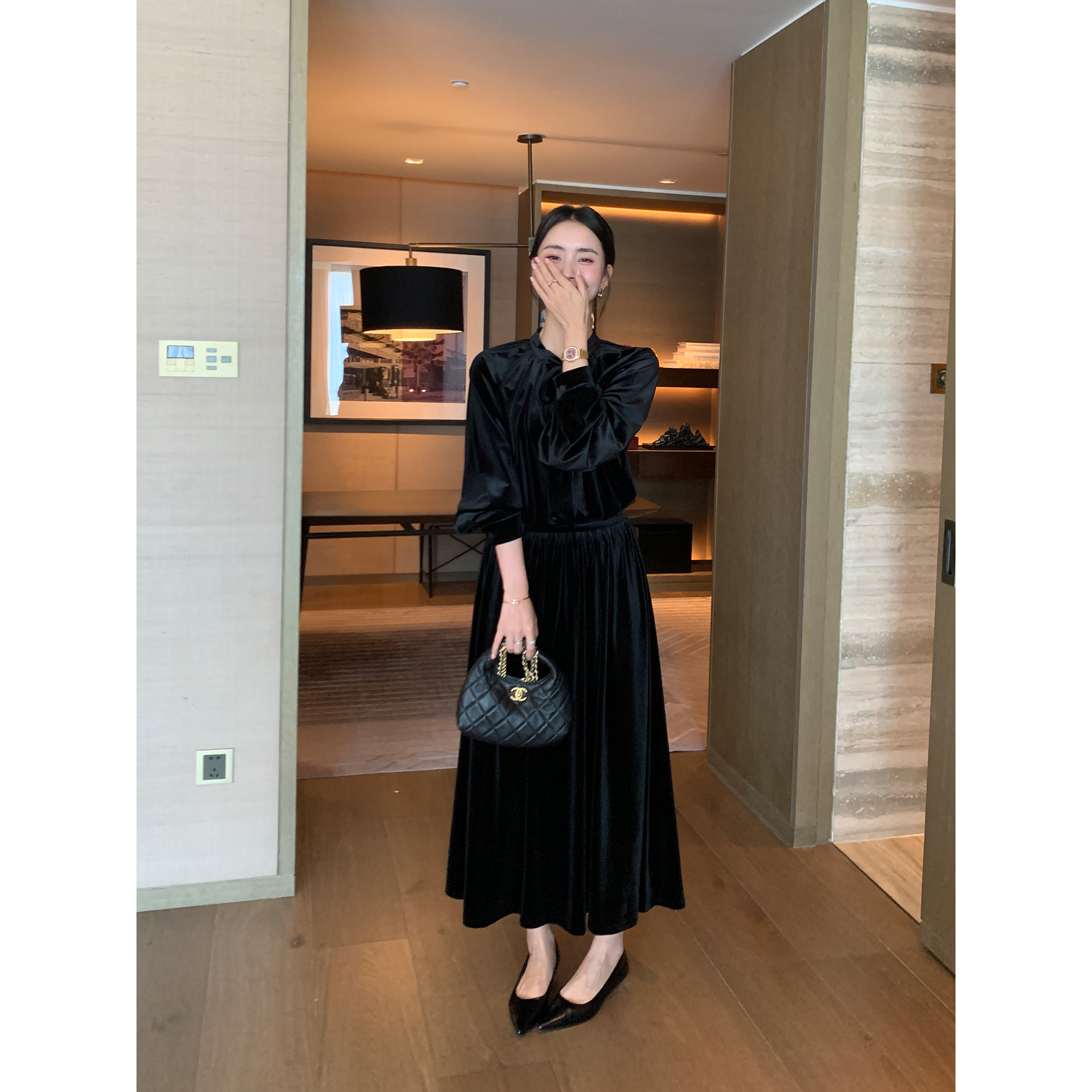 Maven Lin 私宴焦点 优雅V领丝绒长袖衬衫女气质垂坠大摆伞裙套装