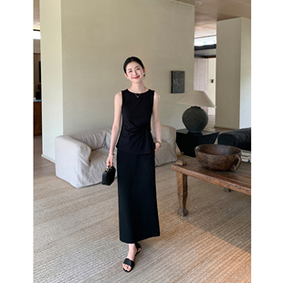 半裙 重磅醋酸黑色后开叉直筒半身裙女优雅通勤中长款 Maven Lin