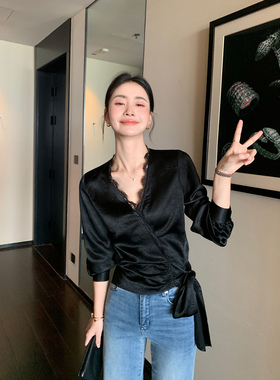 Maven Lin 雅奢光泽 贵价100%醋酸拼接蕾丝长袖衬衫女V领收腰衬衣
