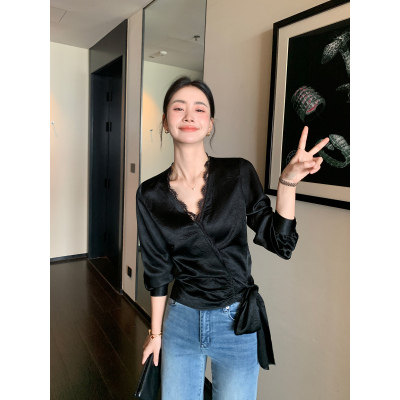 Maven Lin 雅奢光泽 贵价100%醋酸拼接蕾丝长袖衬衫女V领收腰衬衣