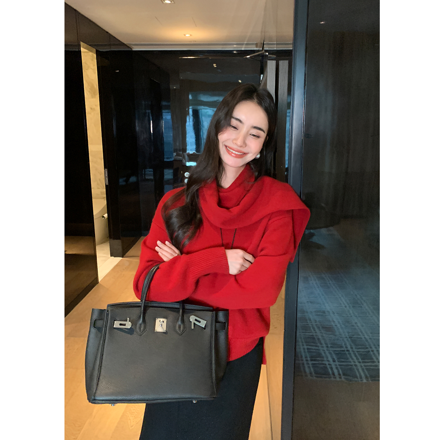 Maven Lin  主推！ 100%羊毛长袖红色毛衣女高级感自带围巾针织衫