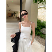 Lin 带胸垫一体式 方领吊带背心女修身 Maven 短款 舒适弹力针织上衣