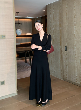 Maven Lin 知性美学 高级感黑色针织半身裙女气质A字中长款裙子
