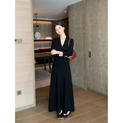 Maven Lin 知性美学 高级感黑色针织半身裙女气质A字中长款裙子