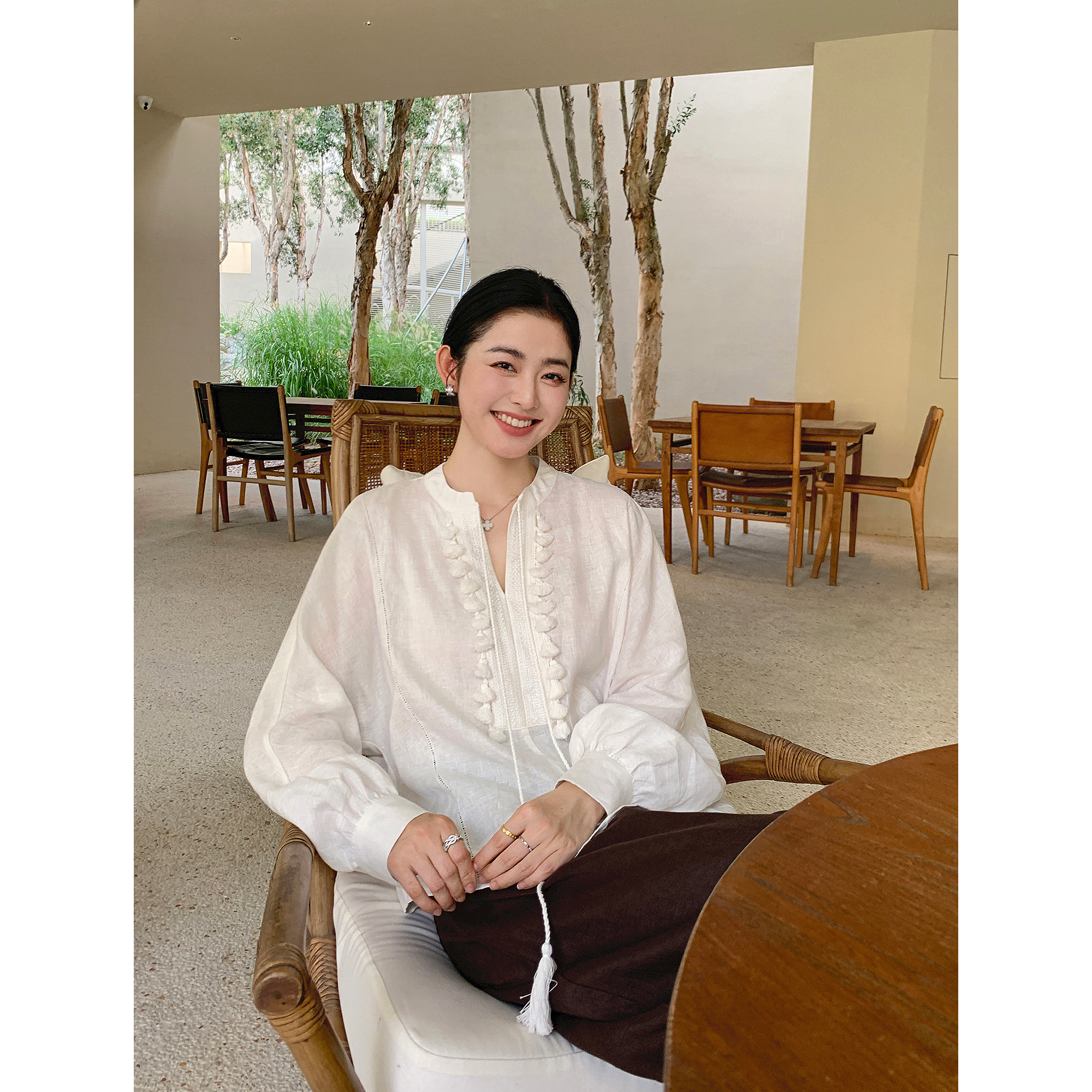 Maven Lin 奢美精工|100%亚麻白色长袖衬衫女流苏设计感v领衬衣