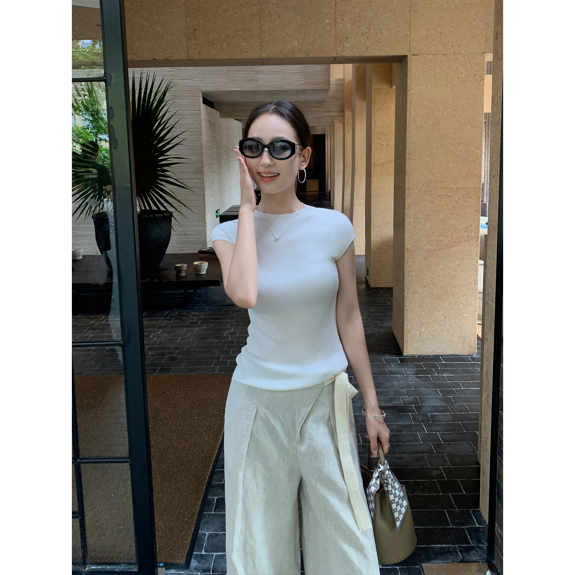 气质小飞袖修身针织T恤女夏
