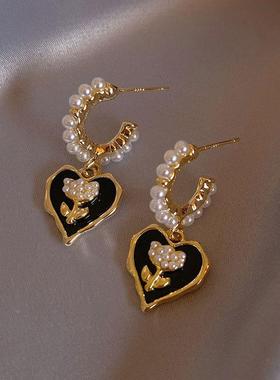 MaisonCleo黑色爱心珍珠耳钉女耳环2025年新款法式复古玫瑰气质耳