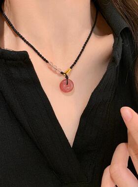 秋日气质草莓晶石平安扣锁骨链