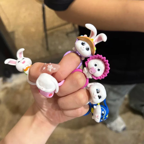 正版miniso名创优品爱宠大机密兔老大戒指系列盲盒潮玩可爱礼物女
