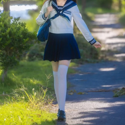 漫画感奶白色袜子女过膝袜jk压力显瘦小腿袜中短筒袜堆堆长筒黑丝