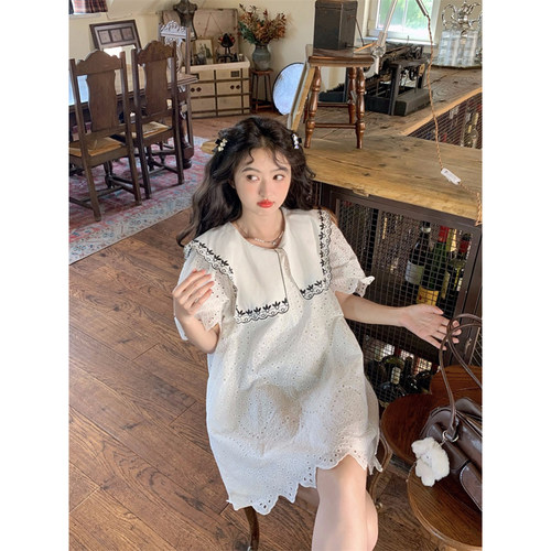范雯雯 冰玉白茶 大娃娃领镂空连衣裙女夏季甜美拼接宽松a字裙子