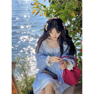 范雯雯热恋岛屿 a字裙子 蕾丝花边方领格子连衣裙女夏季 甜美泡泡袖