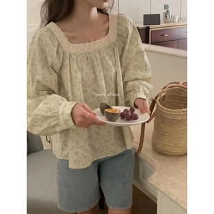 范雯雯贝拉花园韩版 别致衬衣小众甜美上衣 蕾丝碎花方领衬衫 女夏季