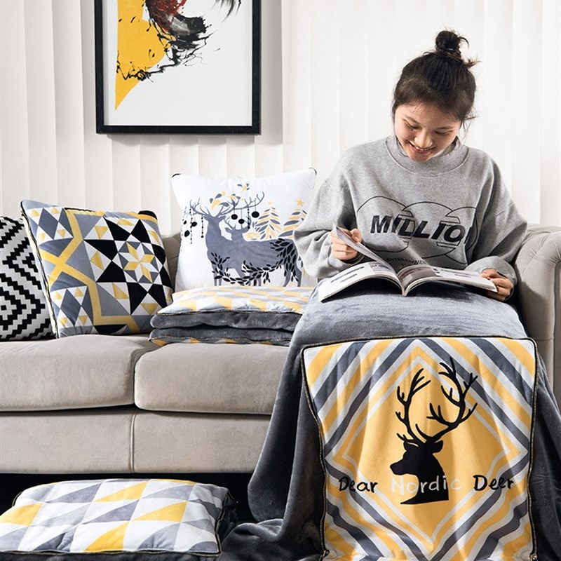 极速定制抱枕被子两用202t3新款汽车抱枕毯子二合一车载办公室午