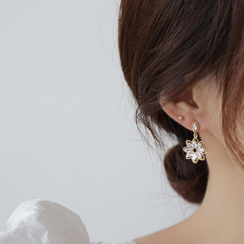 14K Real Gold Dainty Korean Flower Earrring for Women Bling