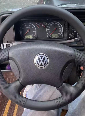 大众普桑塔纳老款捷达伙伴春天前卫方向盘套真皮把套手缝专用全包