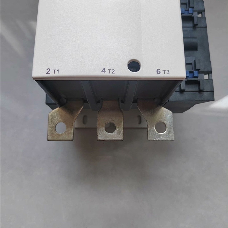 新品全新交流接触器LpC1D245M7C  数量:1台,全新