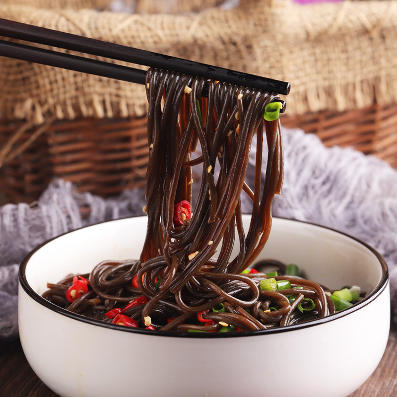 正宗四川特产干货凉拌菜蕨根粉纯正蕨根淀粉粉条商用批发细干粉条图片