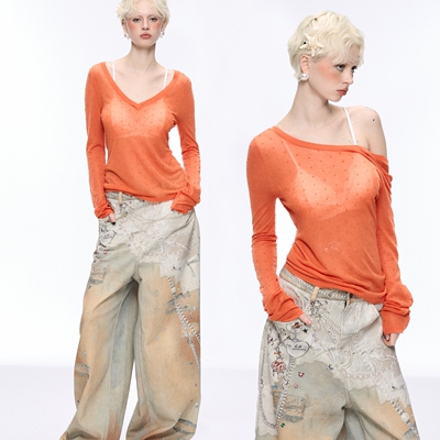 斜肩两穿波点透视慵懒罩衫上衣