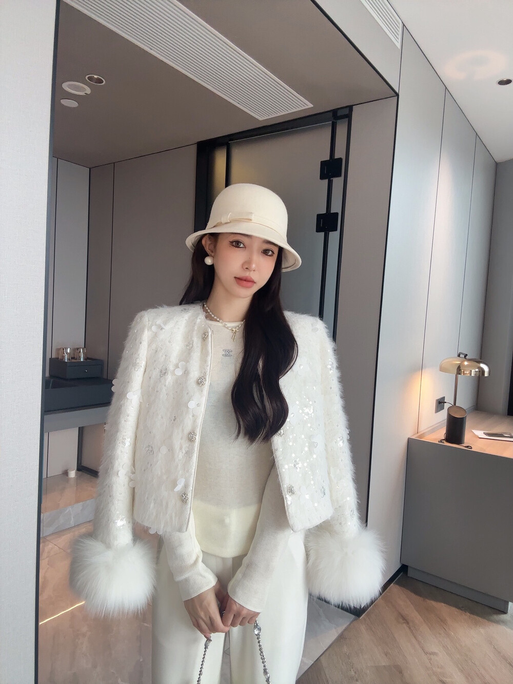 FC法式气质小香风重工亮片保暖羽绒服外套真狐狸毛毛袖