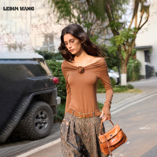 内搭打底衫 LEDIM 新款 女26春季 棕色上衣 WANG立体花一字肩毛针织衫