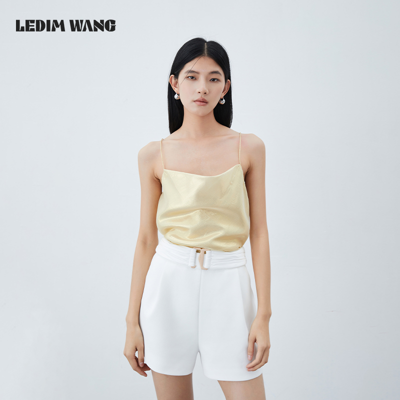 LEDIM WANG金属扣褶皱短裤女2024春夏新款设计师原创高级感休闲裤