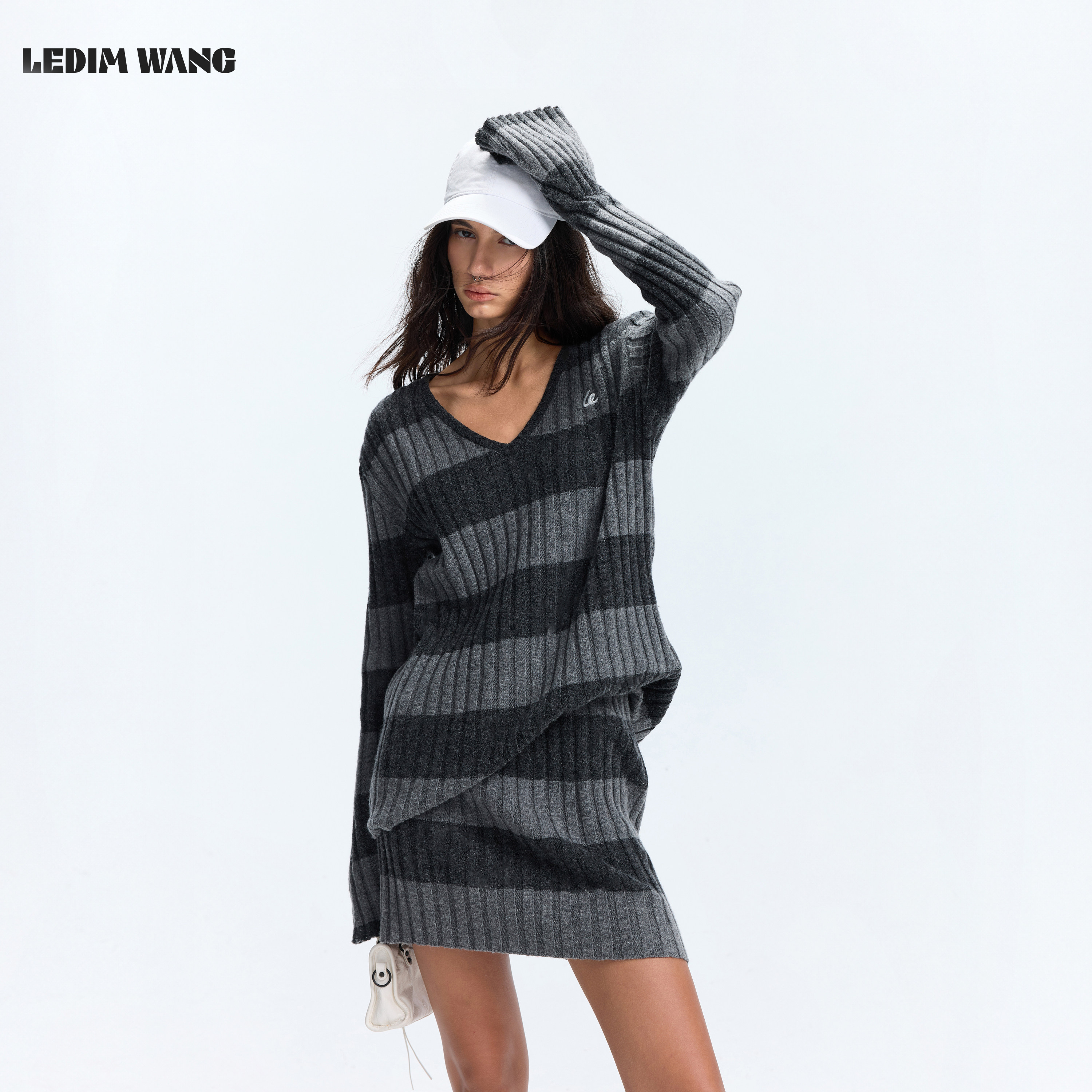 LEDIM WANG撞色条纹时尚套装女坑条毛衣半身裙2026秋冬新款两件套