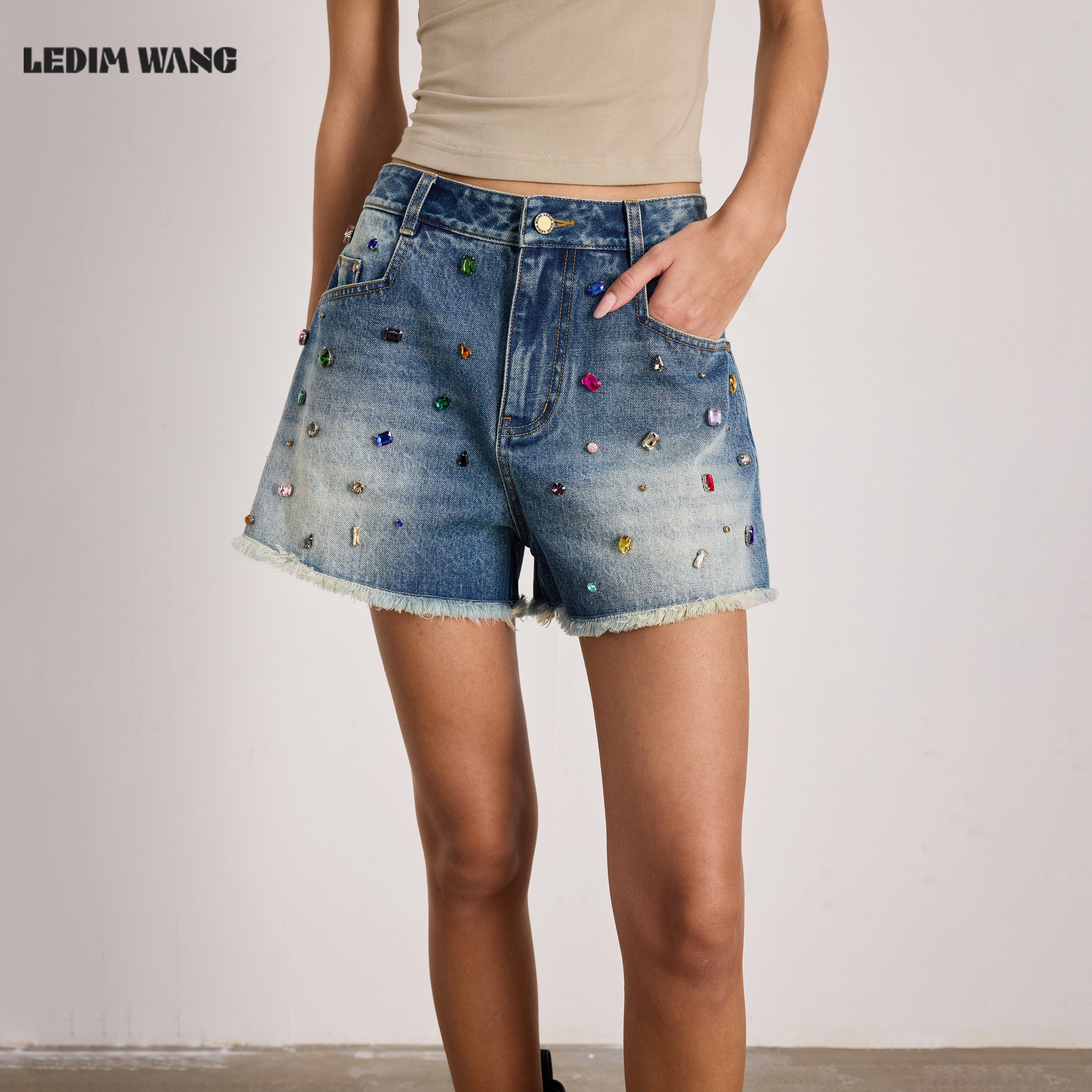 LEDIM WANG手工宝石钉钻牛仔短裤女中低腰纯棉毛边百搭2026夏新款