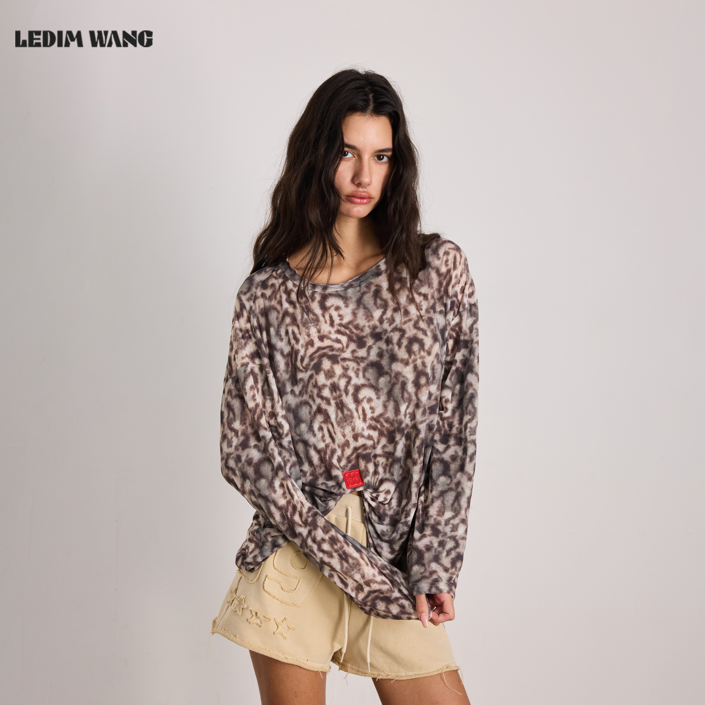 LEDIM WANG豹纹印花长袖T恤女纯棉宽松透气轻薄防晒上衣26夏新款